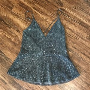 𝑇𝐴𝑁𝐾 𝑇𝑂𝑃